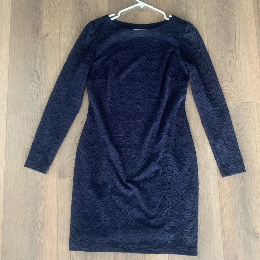 Sandra Darren Long Sleeved Navy Blue dress